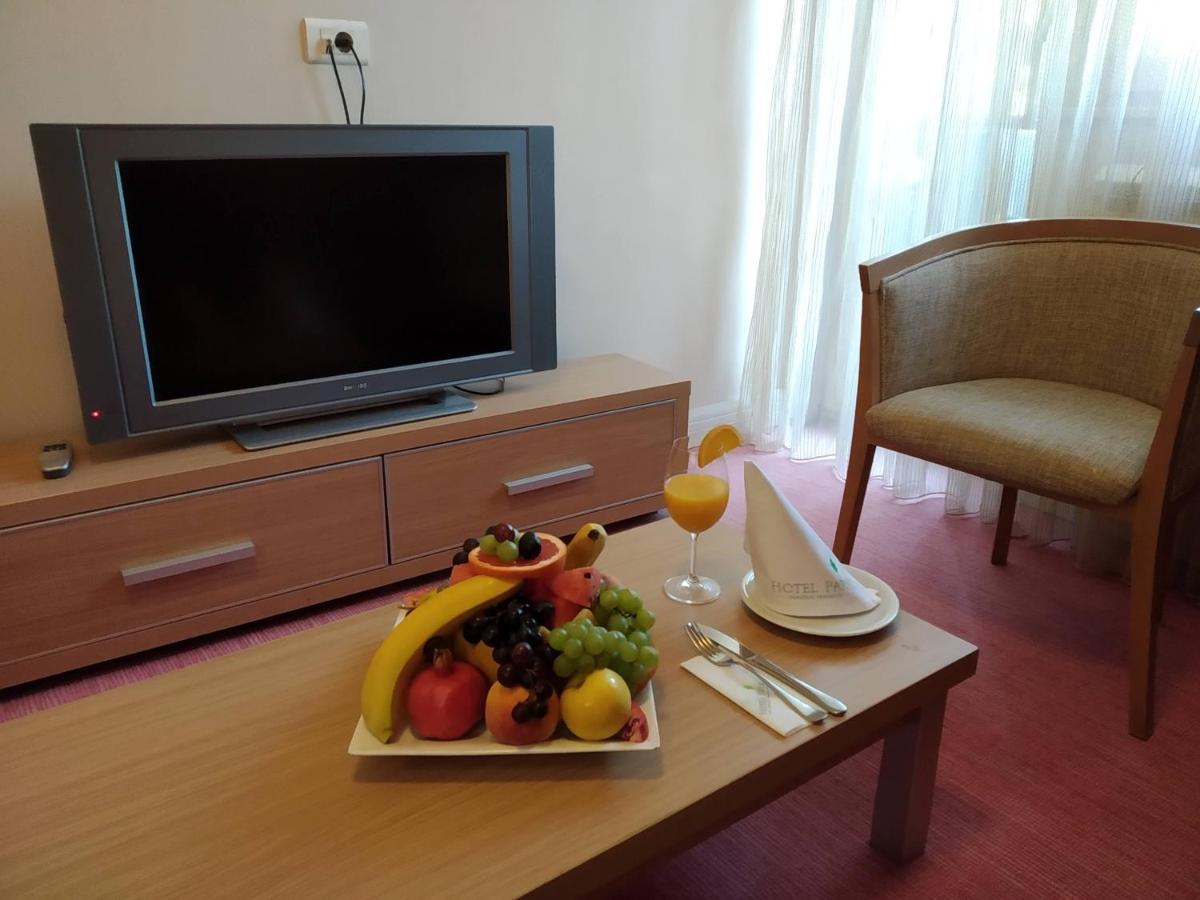 Hotel Park איווניצה מראה חיצוני תמונה