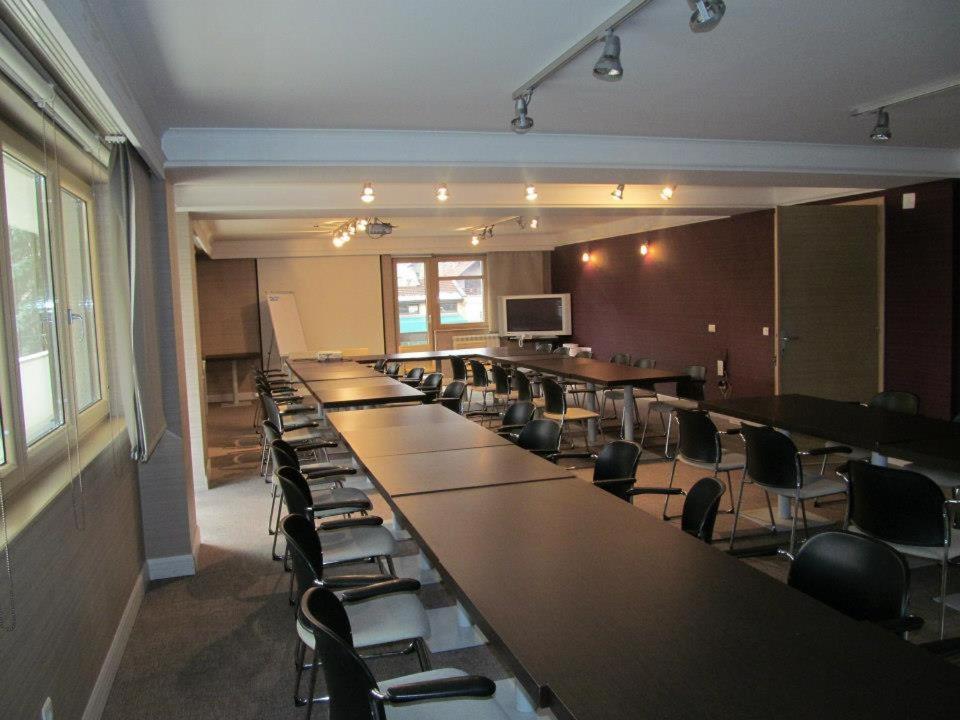 Hotel Park איווניצה מראה חיצוני תמונה