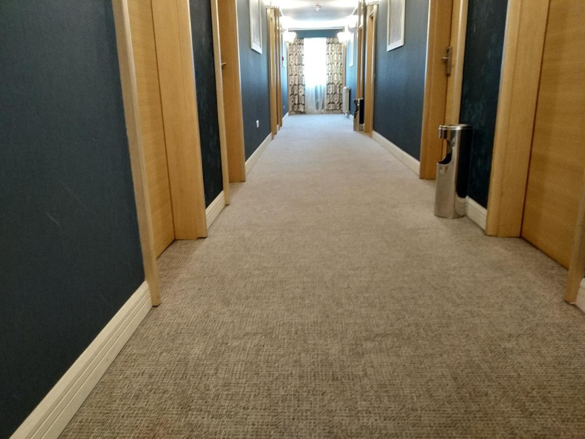 Hotel Park איווניצה מראה חיצוני תמונה